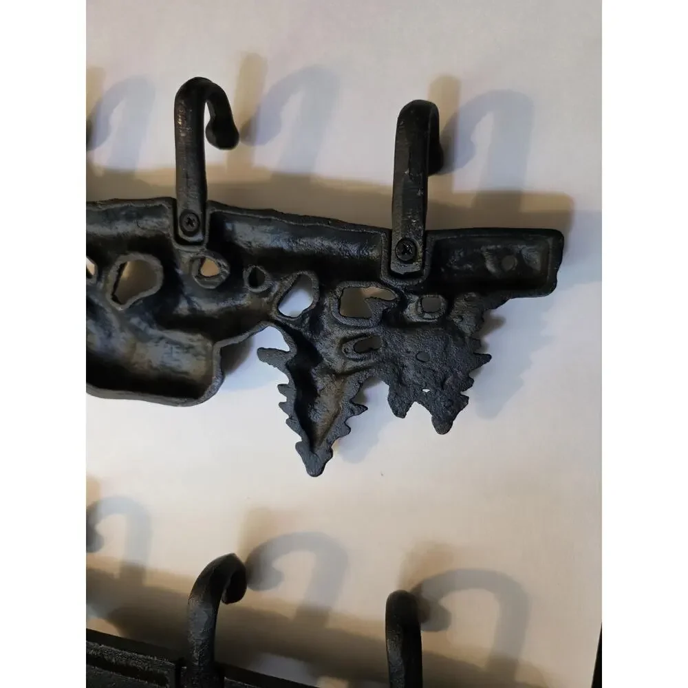 Cast Iron Bear And Skiing Wall Hook Rack Rustic Cabin Lodge Coat Hanger Set Of 2